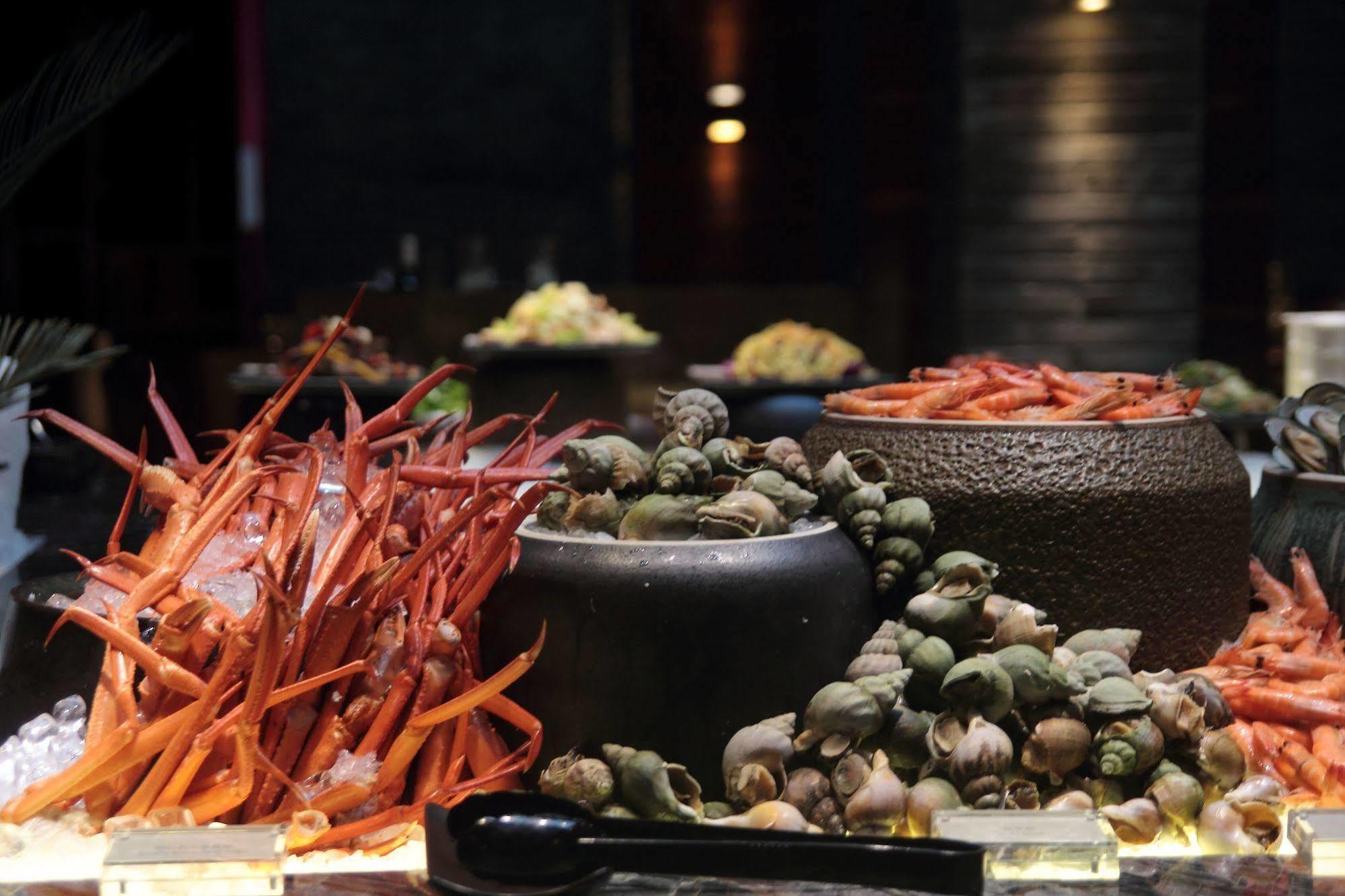 Guanyin Yiyuntai Hotel Чънду Екстериор снимка